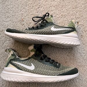 Nike camo trainers mens size 10. Flyknit. New no box.